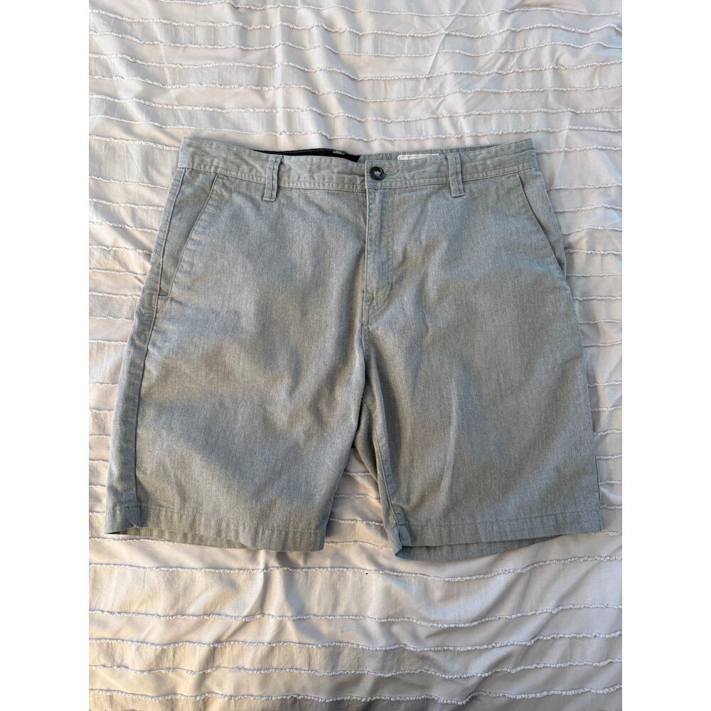 Volcom Men’s Shorts Size 36